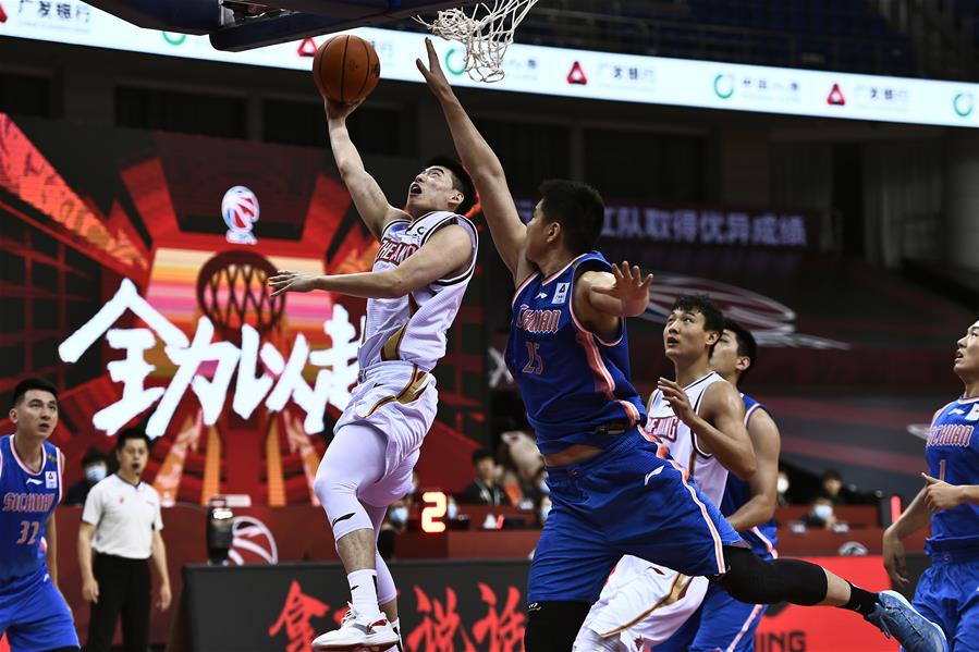 靠后